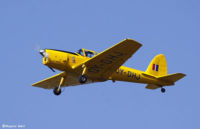 DHC-1 Chipmunk, OY-DHJ over Karup 2014